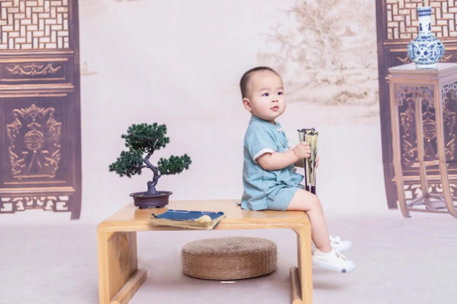 东方十个月宝宝可以吃盐吗